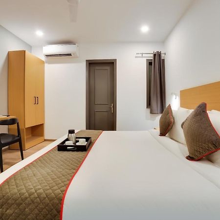 Hotel Oyo Townhouse 019 Anand Vihar Neu-Delhi Exterior foto