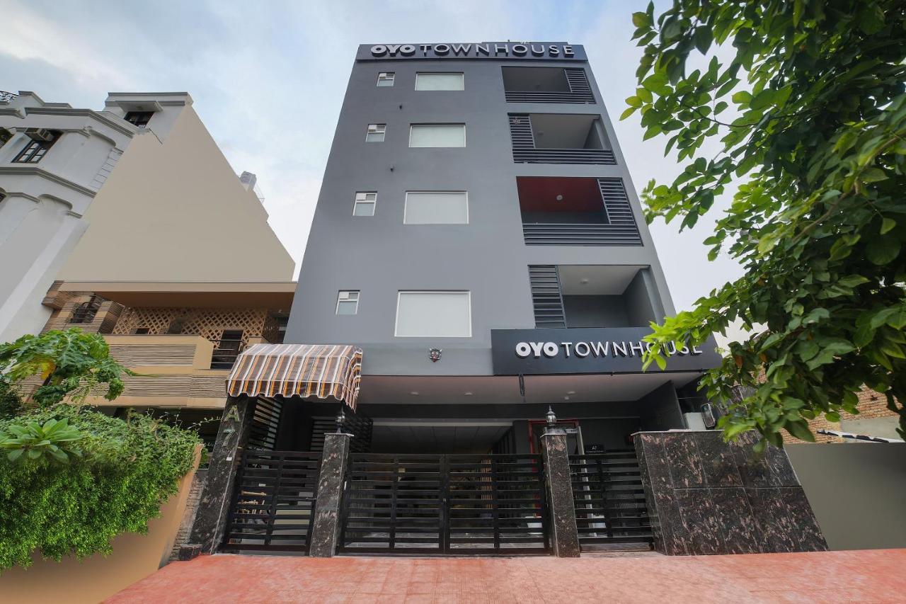 Hotel Oyo Townhouse 019 Anand Vihar Neu-Delhi Exterior foto