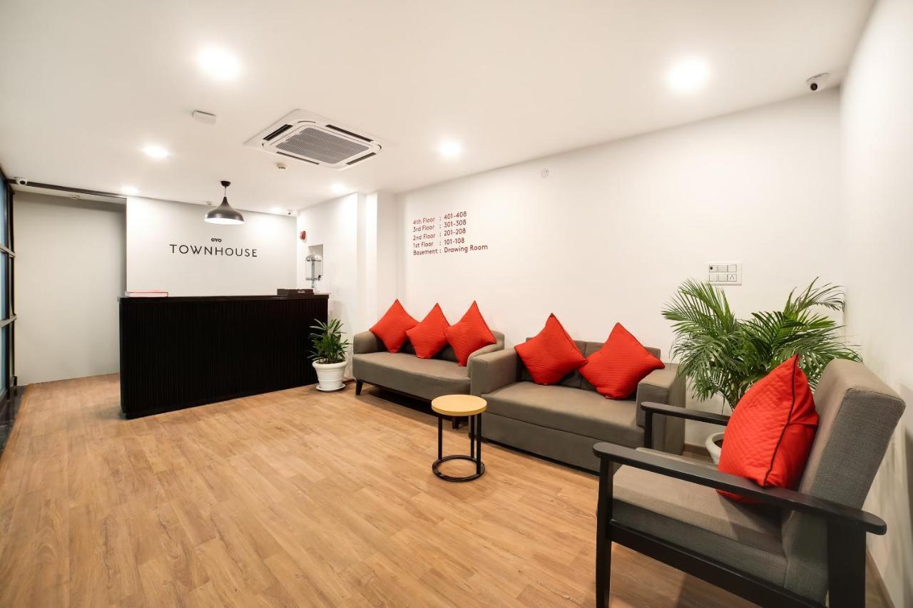 Hotel Oyo Townhouse 019 Anand Vihar Neu-Delhi Exterior foto
