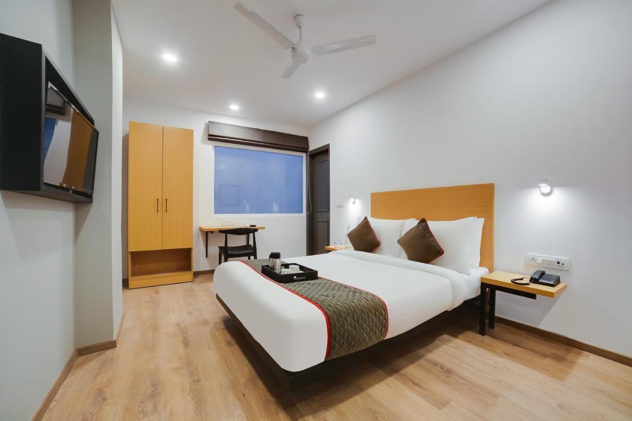 Hotel Oyo Townhouse 019 Anand Vihar Neu-Delhi Exterior foto